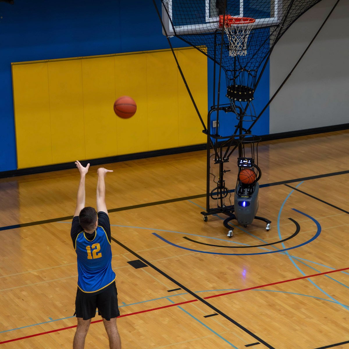 Dr. Dish All-Star+ shooting machine